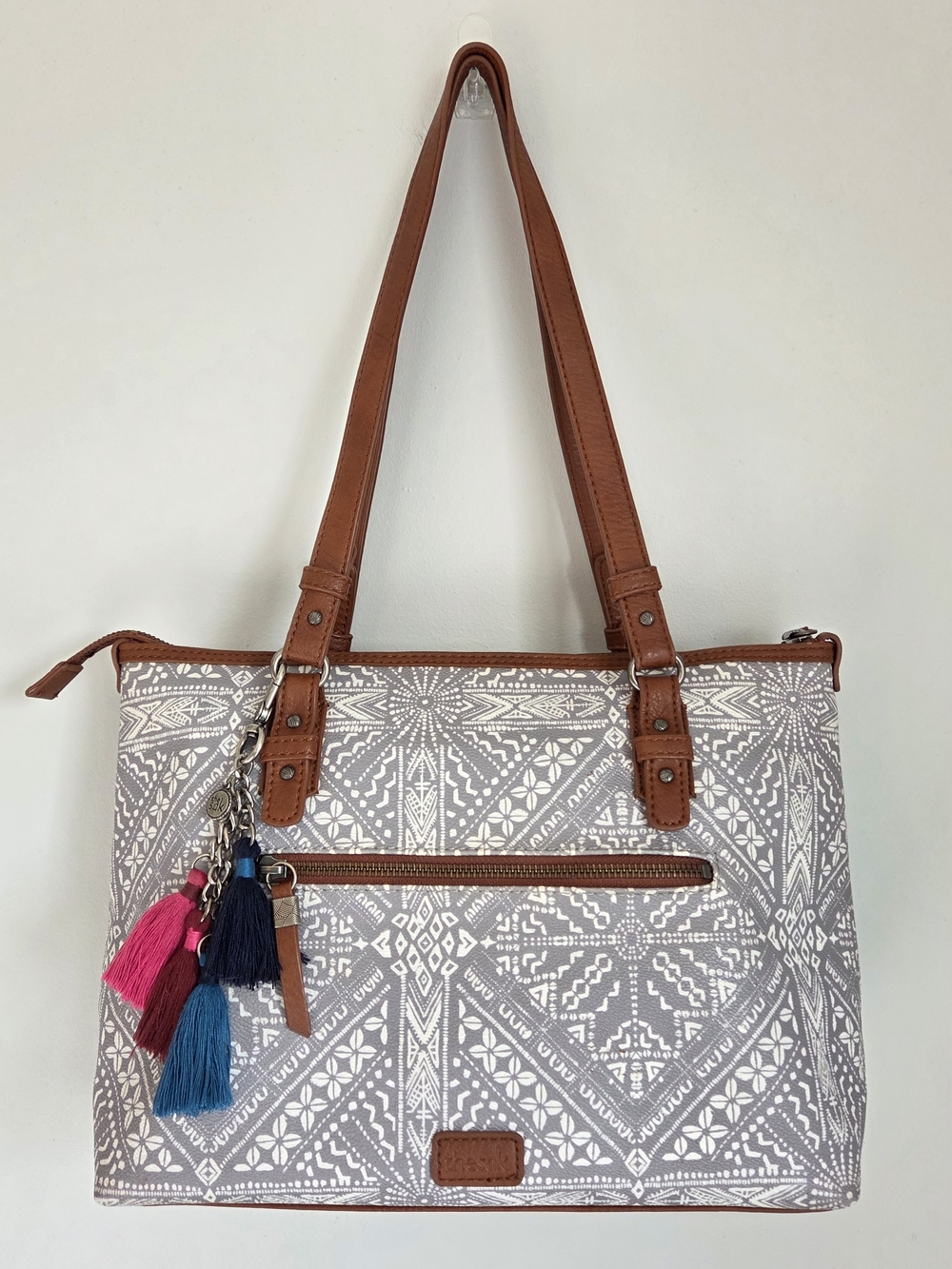 The Sak Hasley East West Tote Grey & White Boho-Chic Vinyl Large Shoulder Bag